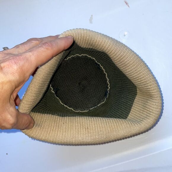 Vintage green & tan knit beanie cap with unique vinyl circle & pom pom on top - Picture 5 of 6